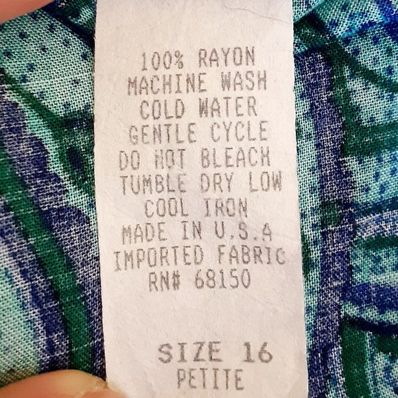 Appleseed's Paisley Dress - Picture 9 of 10